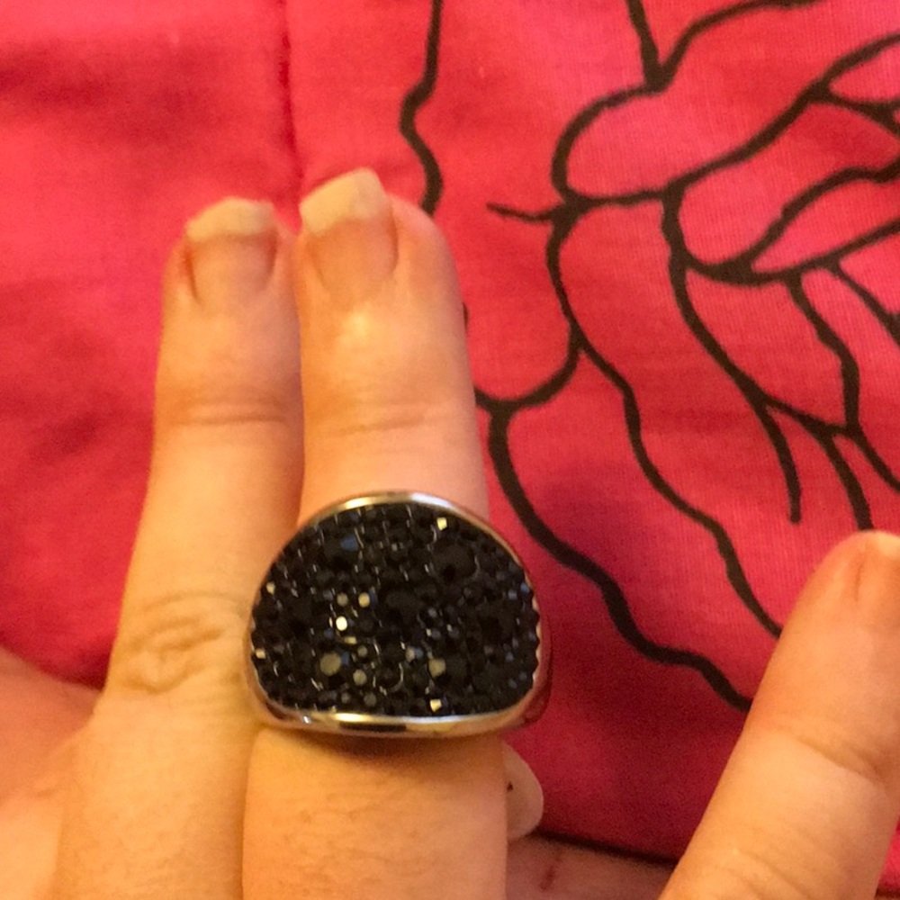 Black ring
